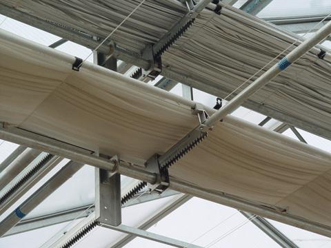 连栋温室大棚遮阳降温简介及几种驱动方式方法！